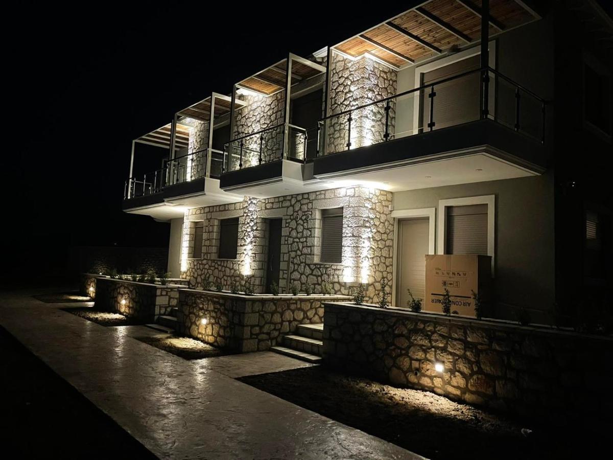 Melikiron Luxury Apartments Áyios Nikítas エクステリア 写真